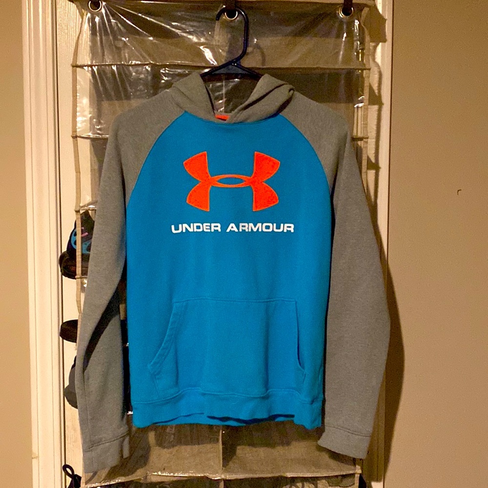 Under armor sweatshirt